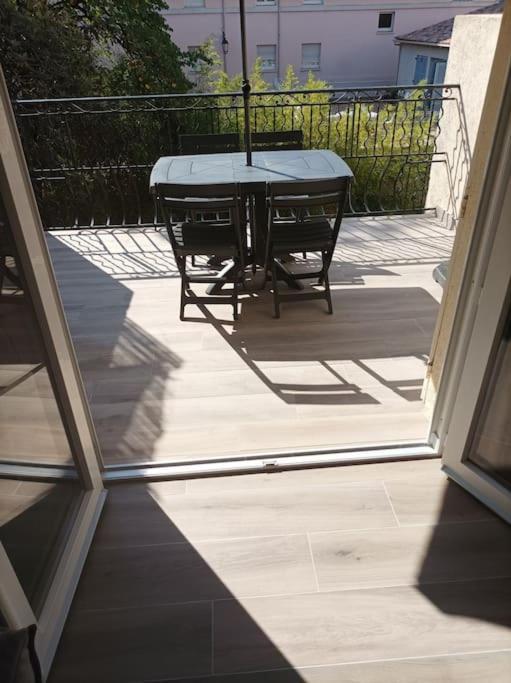 Studio Meuble Climatise Avec Terrasse Draguignan Exterior foto